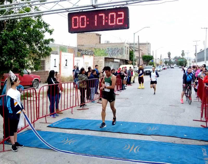 Francisco Flores Ramírez fue el primero en cruzar la meta. (La Afición)