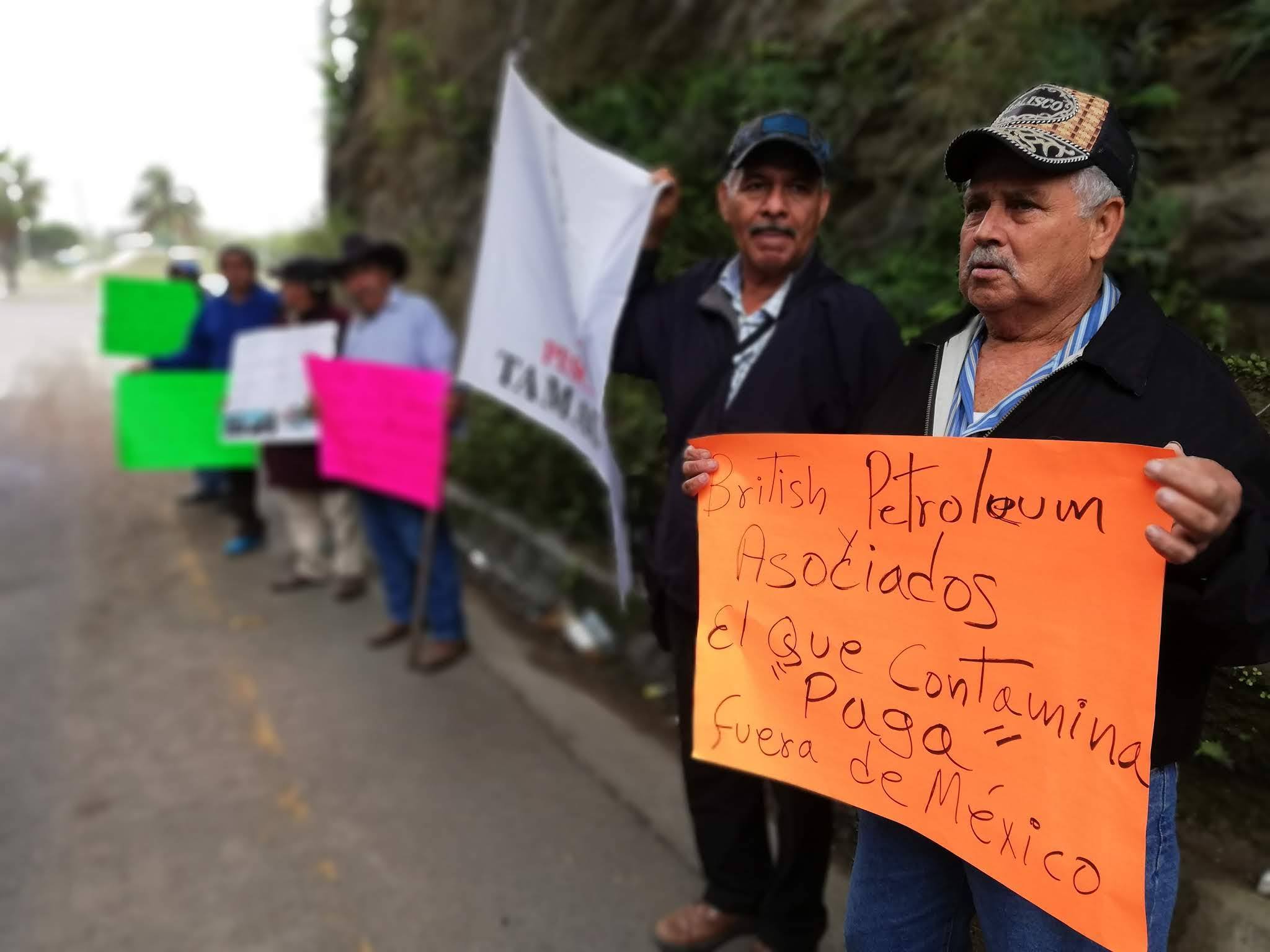Pescadores se manifiestan.