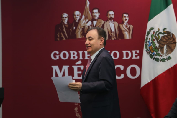 Alfonso Durazo dijo que está acotada la capacidad operativa del crimen organizado en Veracruz y Guanajuato. |Javier Ríos