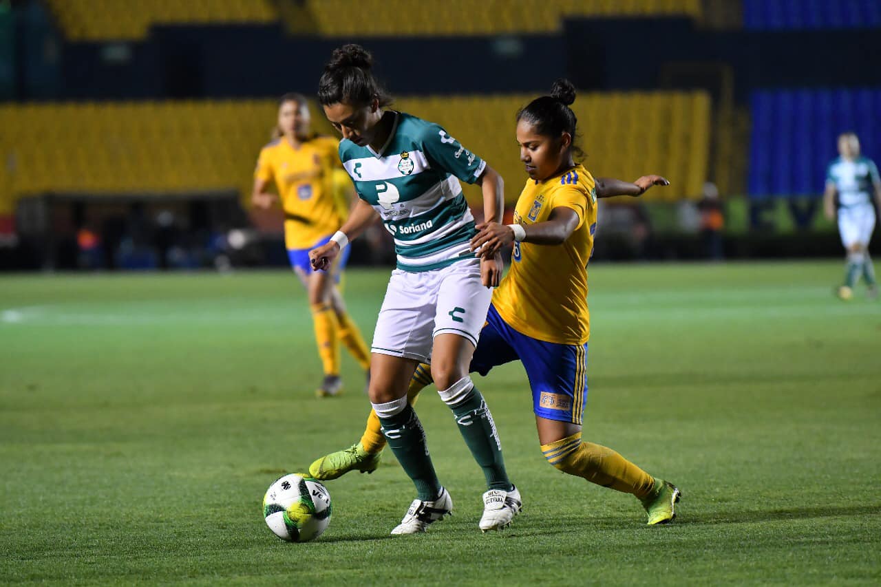 La escuadra regia mostró orden en la cancha. (Cortesía Santos Laguna)