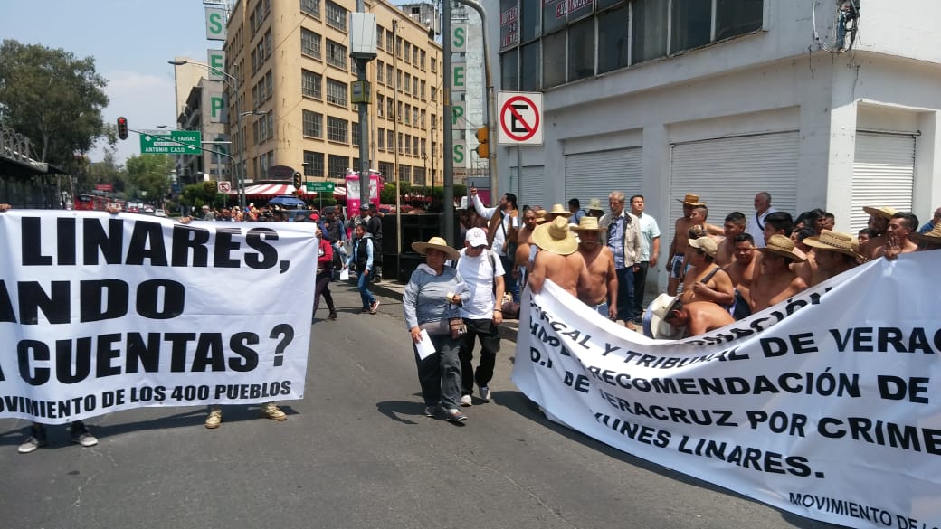 Integrantes del movimiento de los 400 pueblos. (César Velázquez)