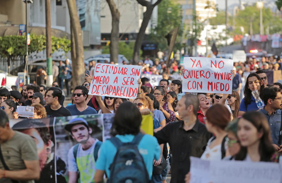 Marcha por estudiantes desaparecidos en Guadalajara (Fernando Carranza).
