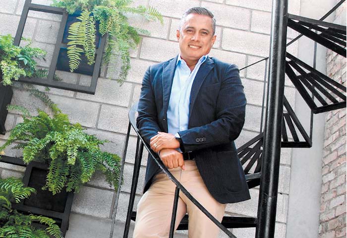 “Con Netflix y las plataformas es más fácil divertirte, pero el teatro tiene magia”. José Tapia