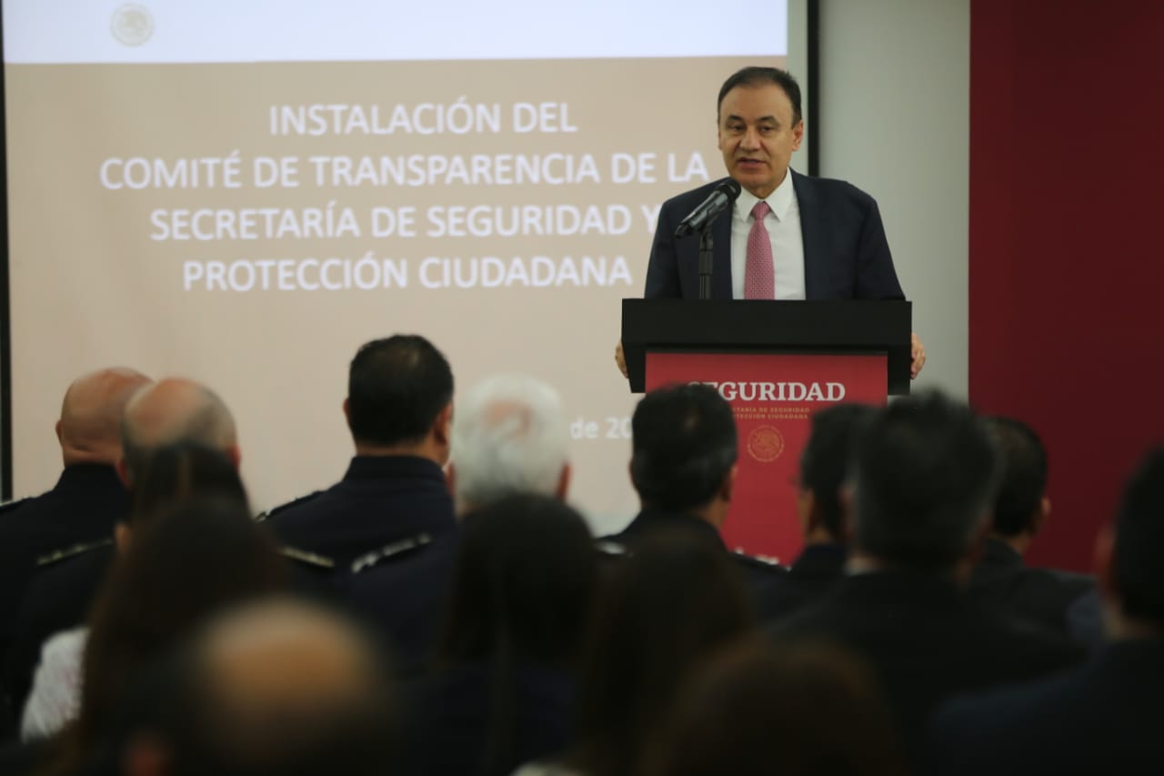 El secretario de Seguridad, Alfonso Durazo, dijo que la mitad del crimen organizado opera de los penales/Javier Ríos.