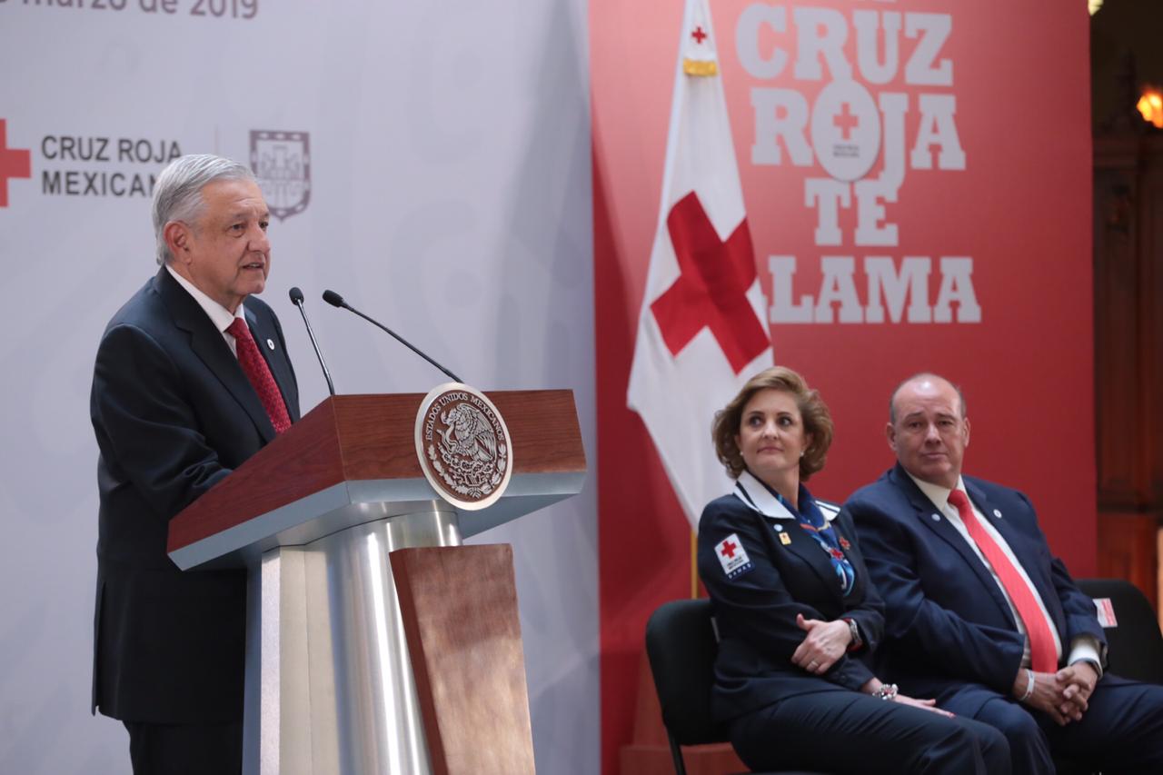 AMLO encabeza colecta 2019 de la Cruz Roja/Jesús Quintanar.