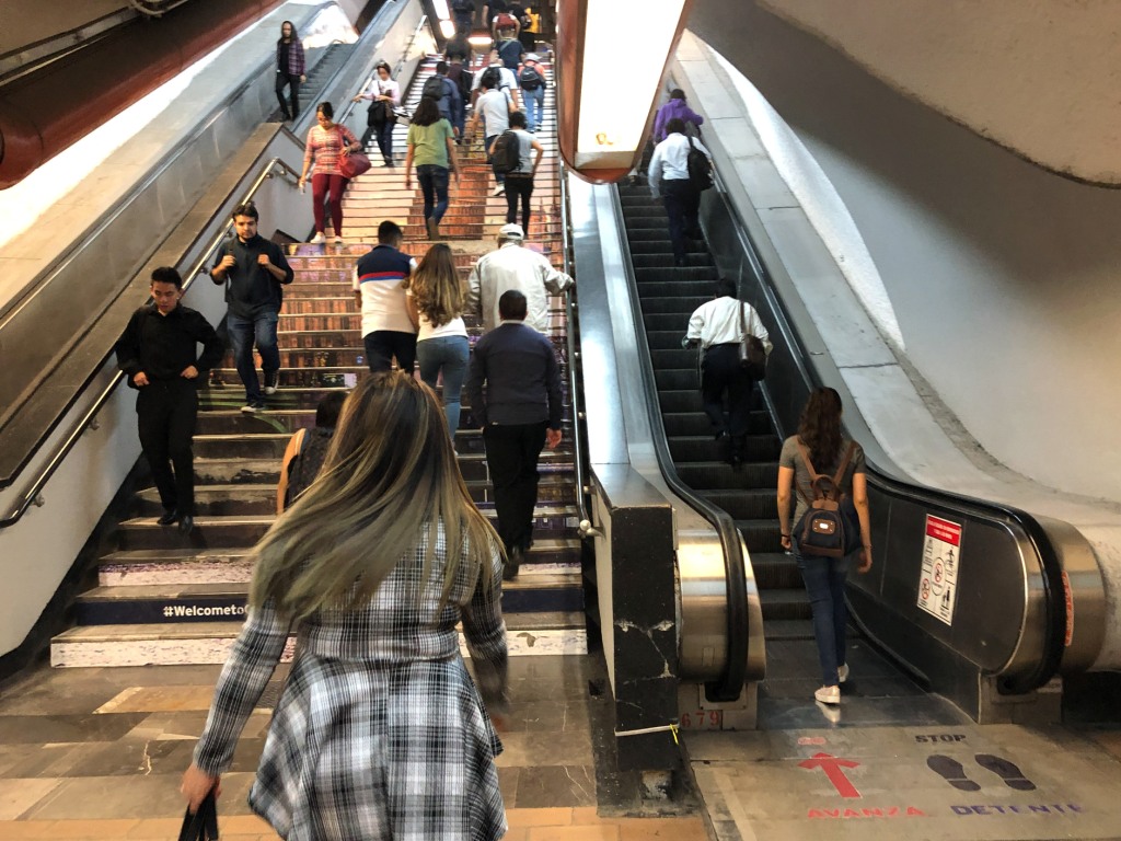 Escaleras del Metro. (Cuartoscuro)