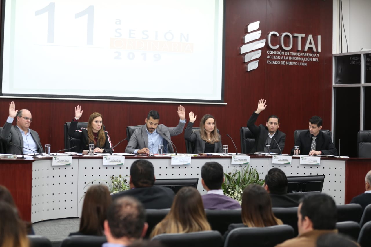 Intengrantes de la COTAI en sesión ordinaria (Foto: Raúl Palacios).