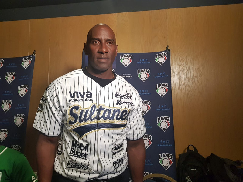 Roberto Kelly, mánager de Sultanes (Cortesía)