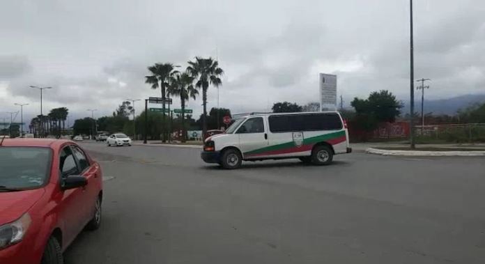 Camioneta en donde trasladan a los migrantes.