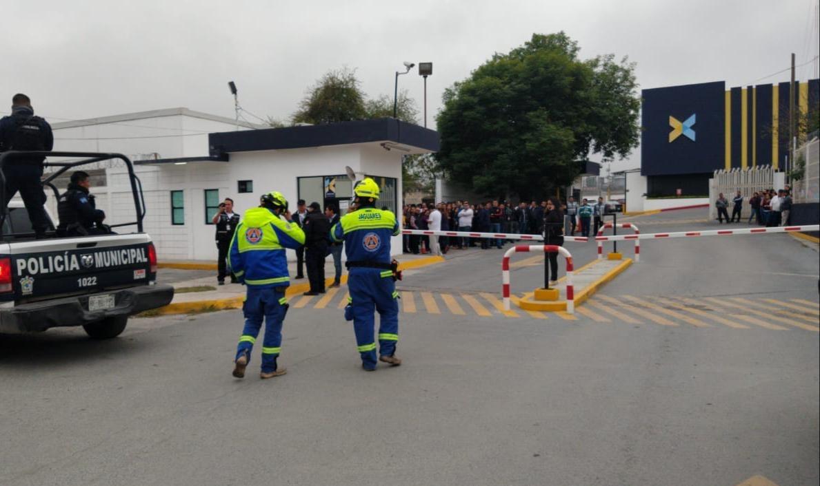 De manera simultánea correos electrónicos sobre amenazas de bomba causaron movilización de corporaciones de auxilio. Foto:  Especial
