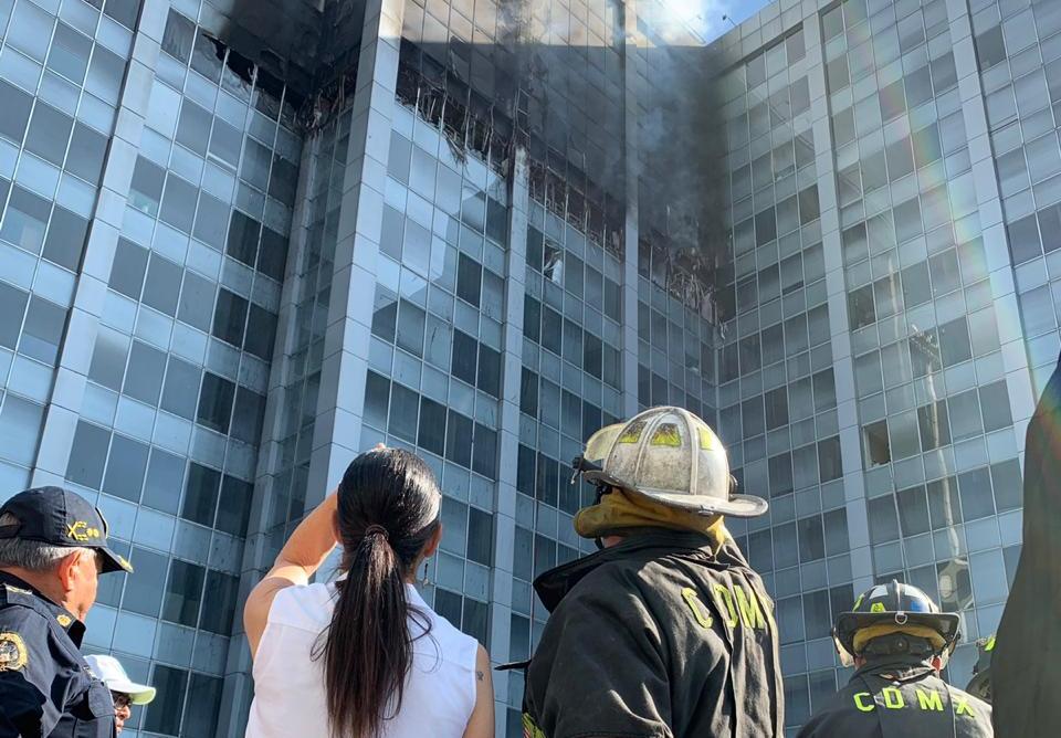 Incendio Conagua: Sheinbaum indicó que el fuego está 80 por ciento controlado. | Especial