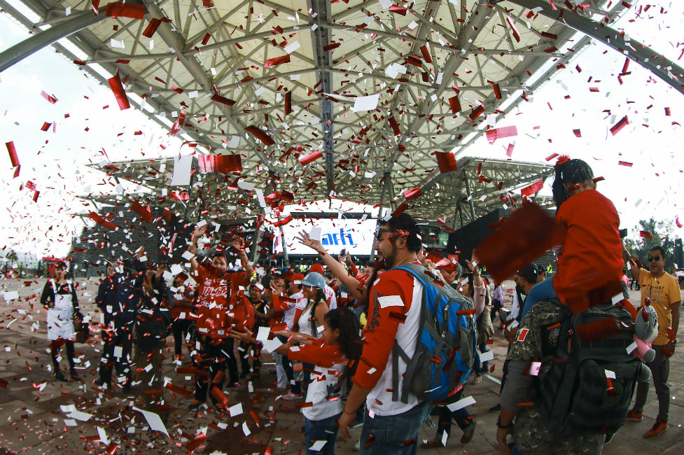 Aficionados de Diablos en el Estadio Harp Helú (Imago7)