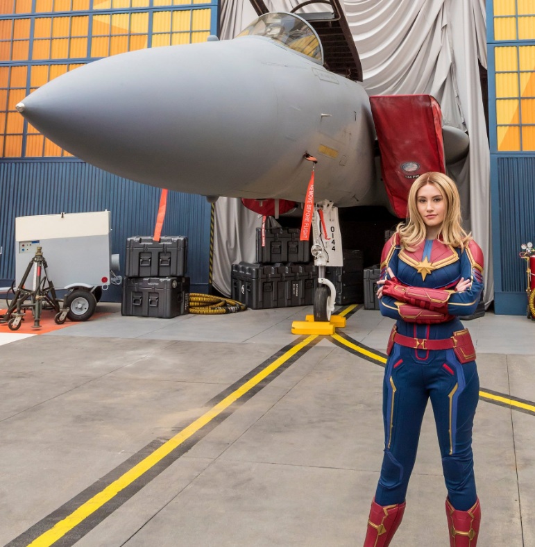 Capitana Marvel aparece con show en Disneyland (Twitter: Disneyland).