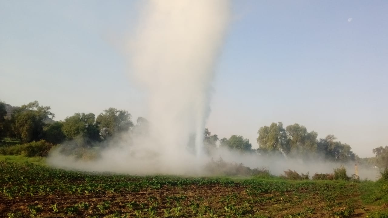 Fuga de hidrocarburo en tierras de cultivo en Tlahuelilpan. (Cortesía)