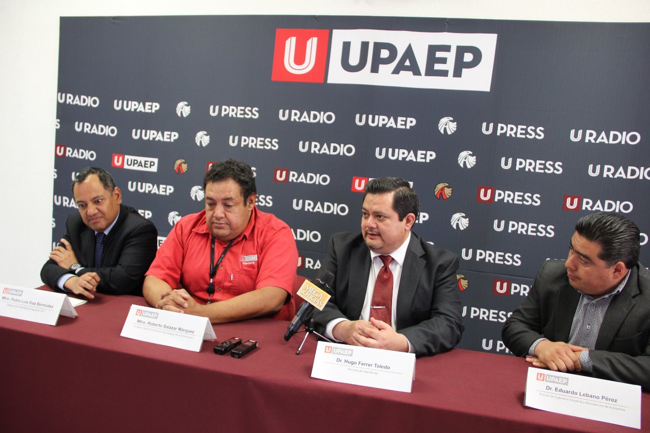 Ferrer Toledo explicó que, actualmente, existe una necesidad de ingenieros especializados en el manejo de grades candidatos de datos (Jaime Zambrano)