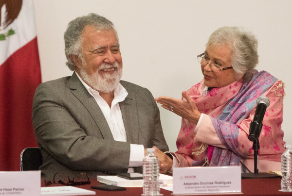 La secretaria de Gobernación dijo que Luis Raúl González Pérez, último fiscal del caso, le dijo que la investigación "prácticamente está cerrada". |Cu