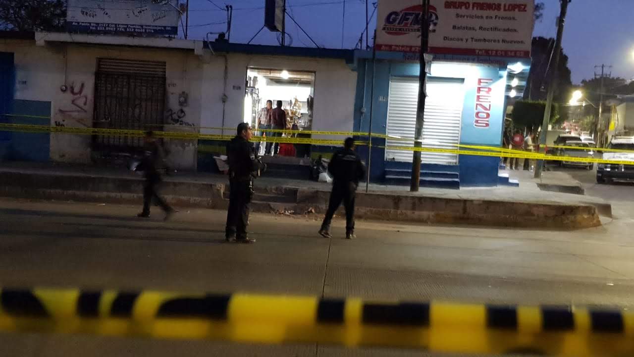 El negocio se localiza en Avenida Patria al cruce con la calle Orozco Camacho, en la colonia López Portillo. (Jorge Martínez)