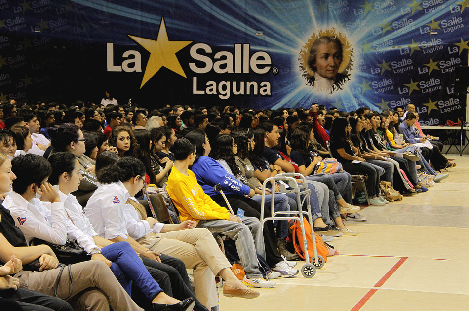 Se otorga una oportunidad para los estudiantes de la universidad, y para el público general, de relacionarse con líderes empresariales. (Archivo)