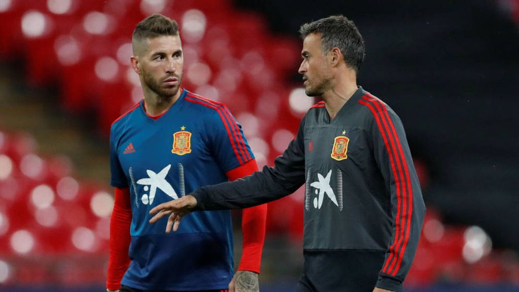 Sergio Ramos y Luis Enrique en un entrenamiento de la selección española (EFE)
