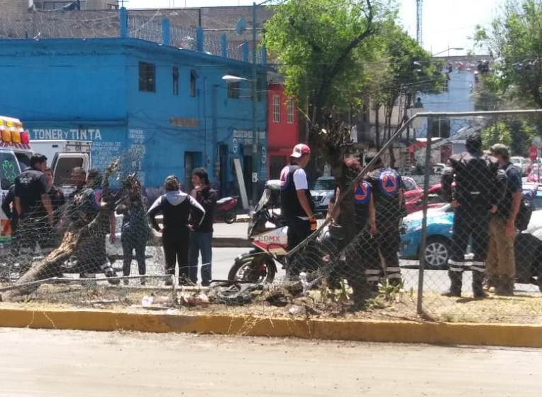 Por el accidente dos personas resultaron lesionadas. | César Velázquez