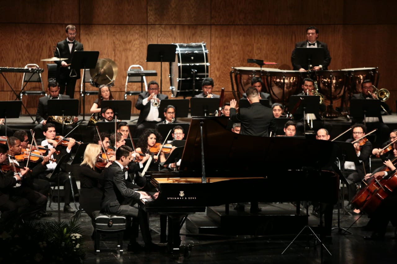 Se contó con la participación de la Orquesta Filarmónica del Desierto de Coahuila, bajo la dirección artística de Natanael Espinoza. (Especial)