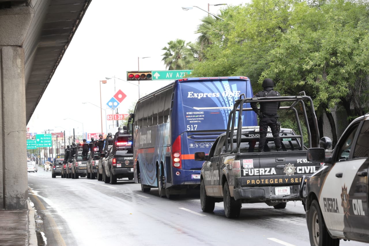 Fuerza Civil resguardó el traslado. (Foto: Raúl Palacios)