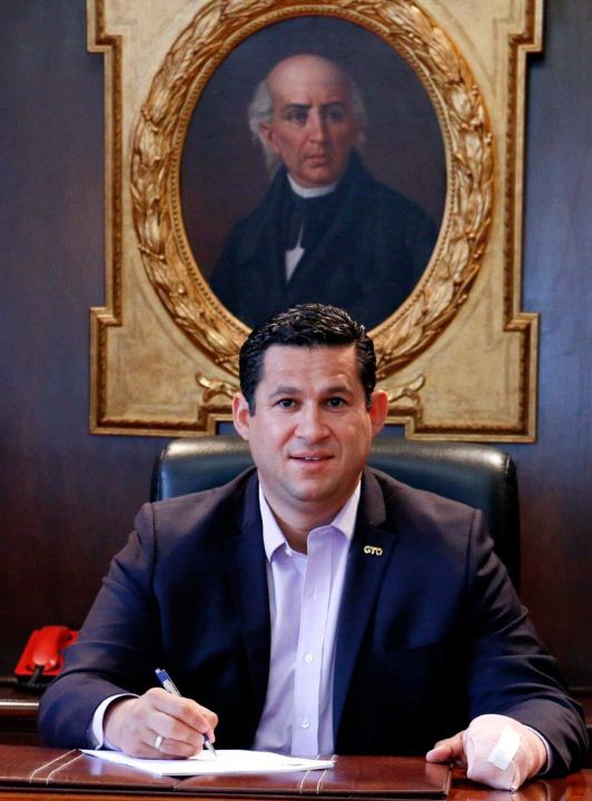 Rodríguez Vallejo envío al Congreso del Estado la iniciativa