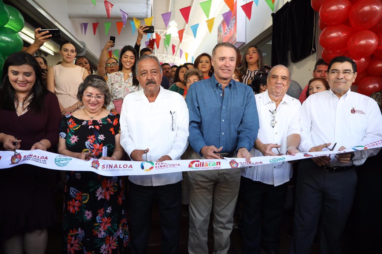 El gobernador de Sinaloa ha inaugurado mercados municipales. (Especial)