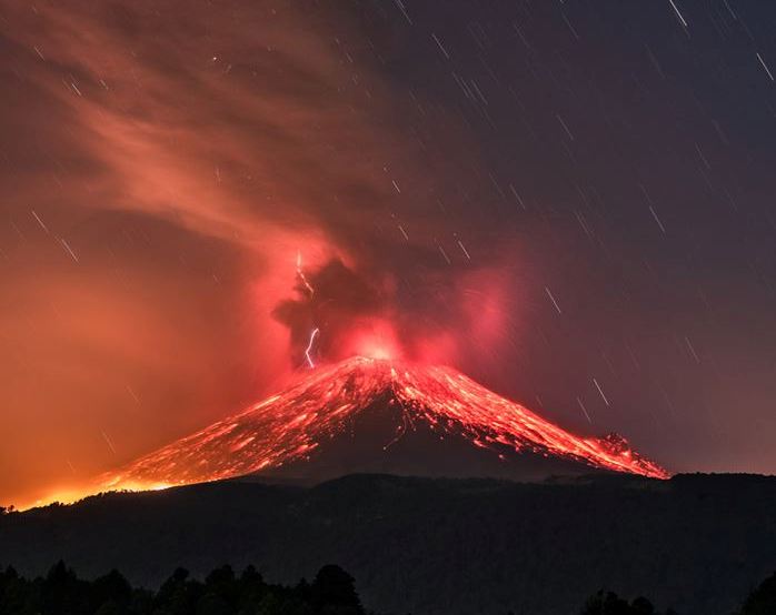 La explosión del Popocatépetl captada por el fotógrafo Andrés Valle. (Fotografía: Andrés Valle)