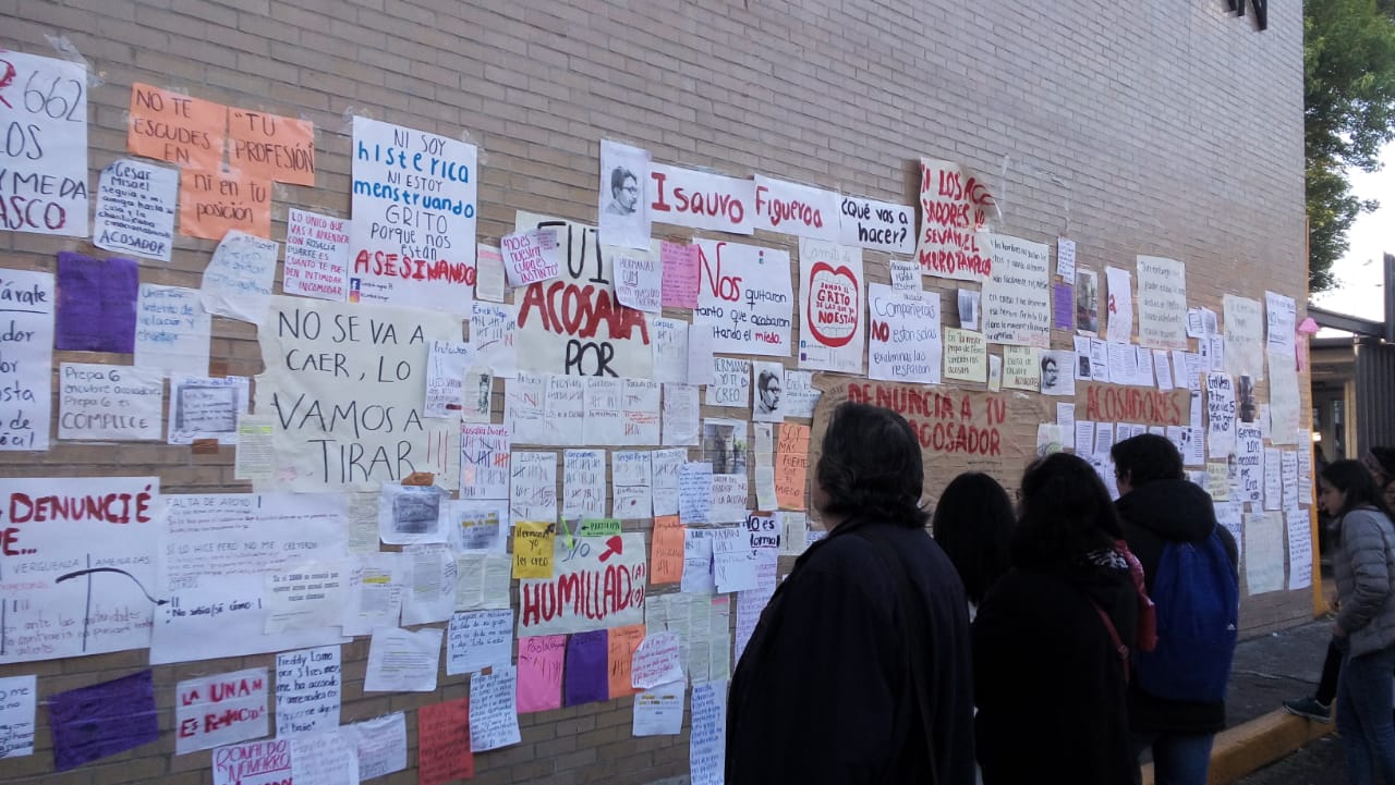 Mural con los mensajes de protesta contra actos de acoso en la Prepa 6. /Iván Ramírez
