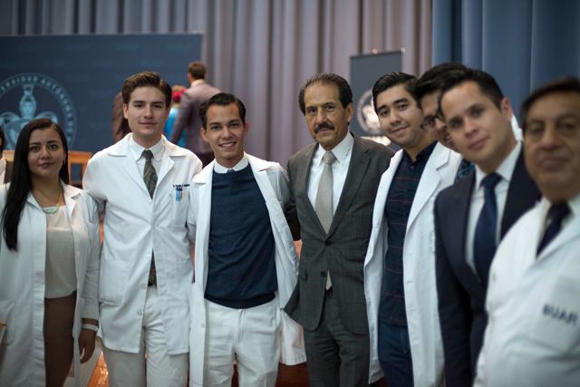 El rector Alfonso Esparza acudió al  segundo Informe de Resultados del director de la Facultad de Medicina (Especial)