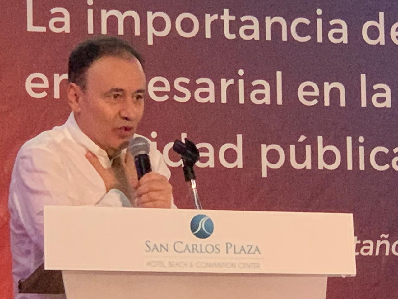 Alfonso Durazo ofreció una conferencia a empresarios de Sonora. (Felipe Larios)