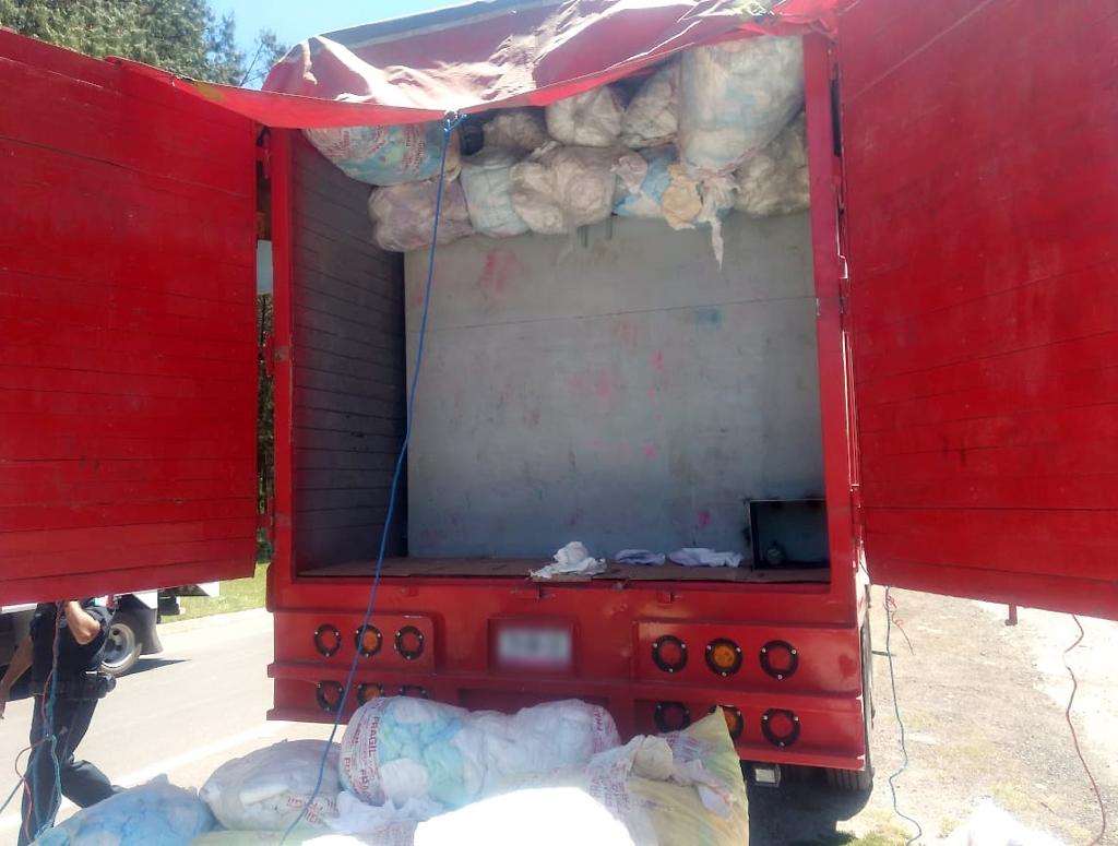 El hidrocarburo estaba escondido entre los paquetes de pañales.