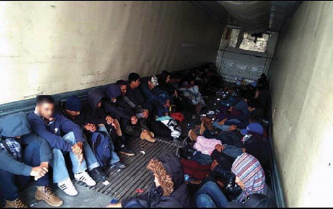 Los agentes policíacos trasladaron a los indocumentados al Instituto Nacional de Migración (Especial)