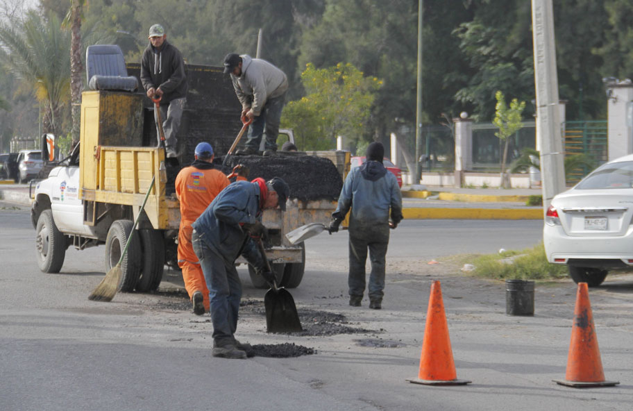 El alcalde de Torreón, rechazó que el municipio decayera en un 62.5 por ciento en inversión pública. (Manuel Guadarrama)