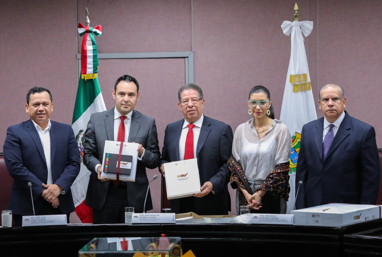 El plan de desarrollo fue entregado al Congreso local.