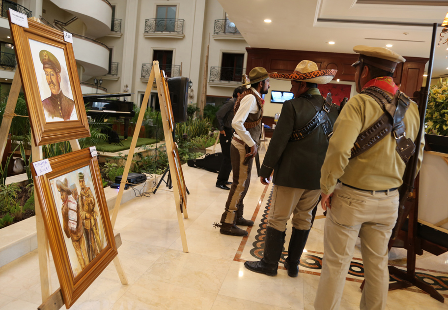 Exposición de 'Estampas y Personajes de la Bola'. (Martín Piña)