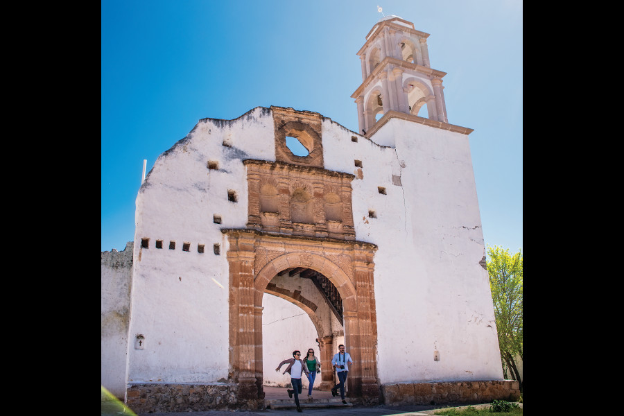 Las iglesias son parte del panorama de Nombre de Dios (Cortesía)