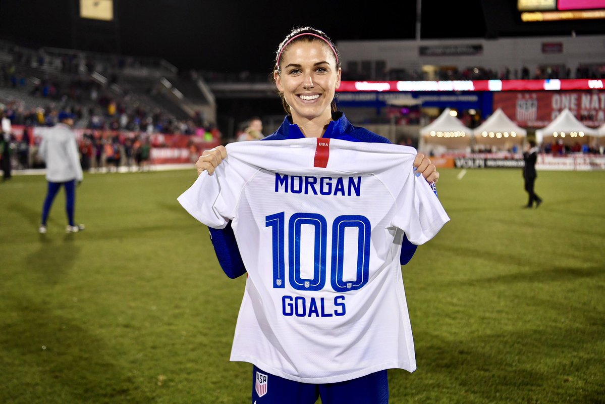 Alex Morgan marca su gol número 100 con la selección de Estados Unidos (Twitter @USWNT)