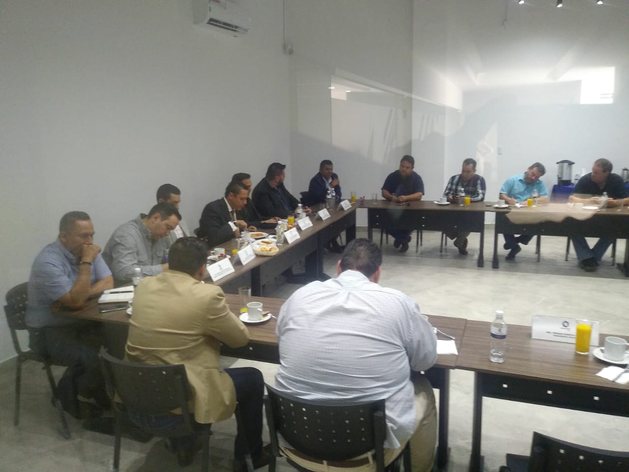 Se incorporarán con el equipo de vigilancia con el que cuentan en parque industriales y en sus empresas. (Luis López)