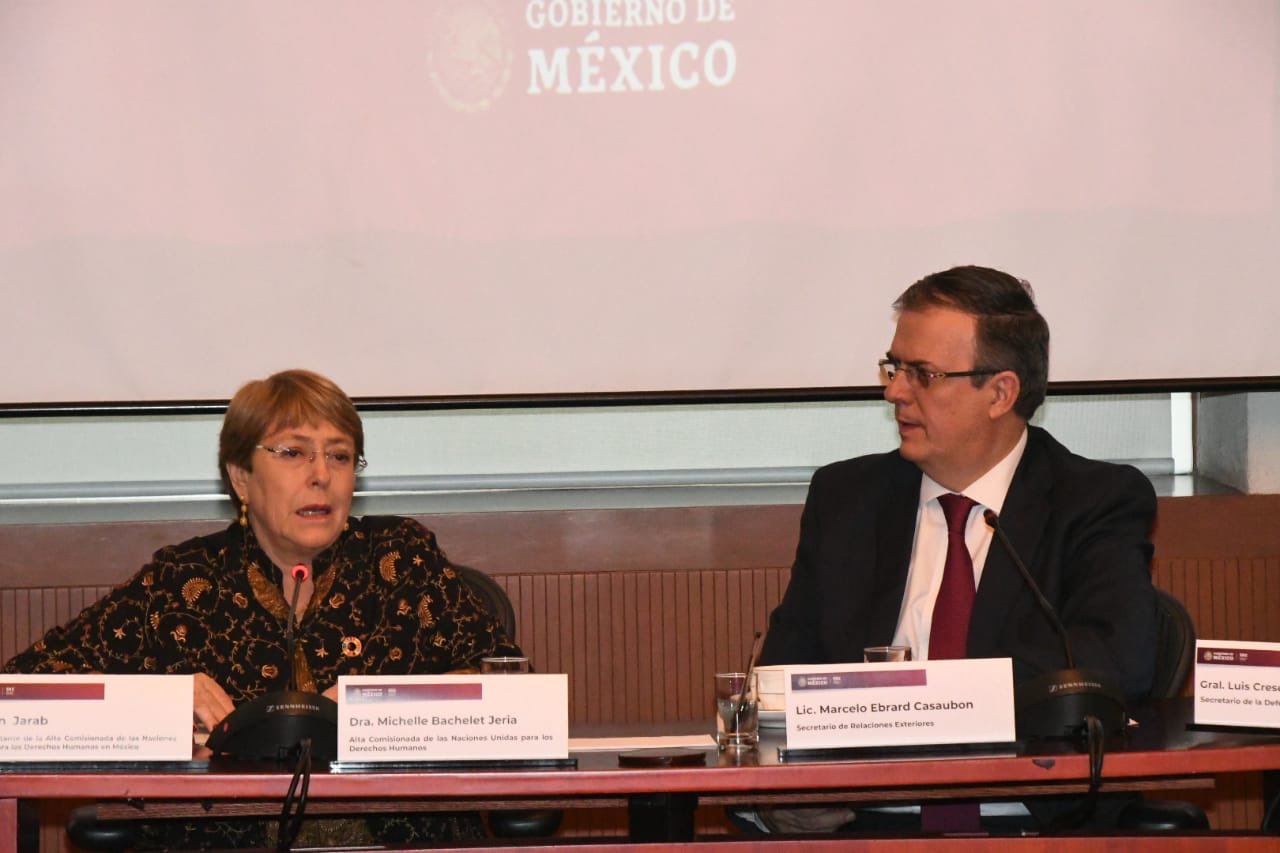 Marcelo Ebrard durante la reunión con Michelle Bachelet, Alta Comsionada de Naciones Unidad para los Derechos Humanos. (Twitter | @m_ebrard)