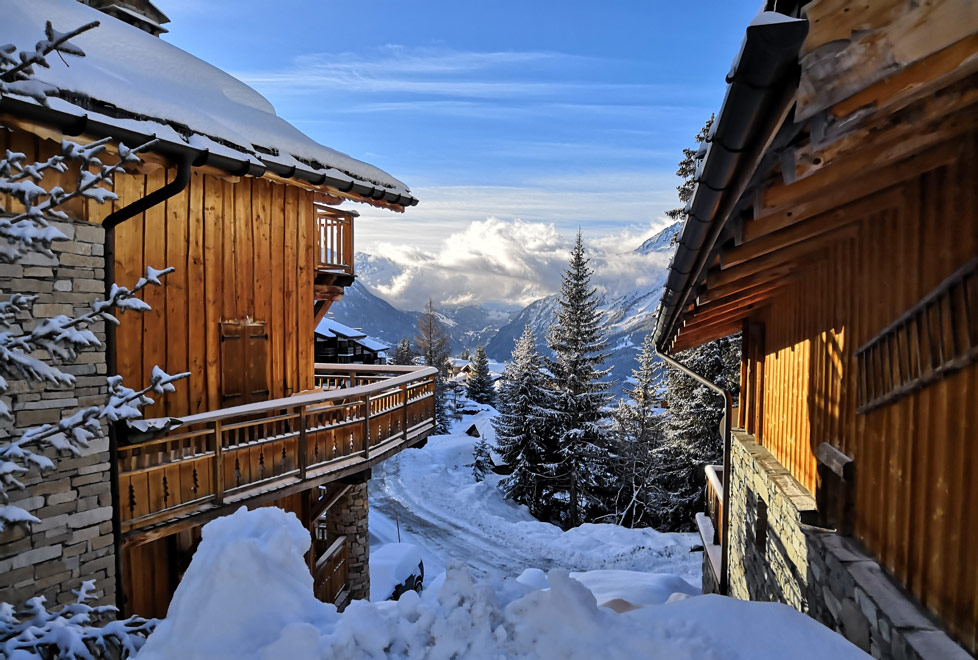 La pequeña estación de esquí francesa de La Rosière, se encuentra en el flanco norte del valle de Tarentaise.
