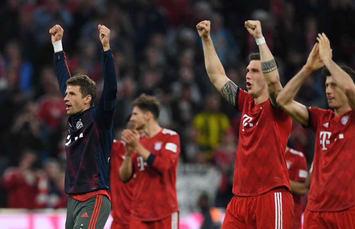 Bayern Múnich da un golpe de autoridad ante el Borussia Dortmund y es el nuevo líder de la Bundesliga (Reuters)