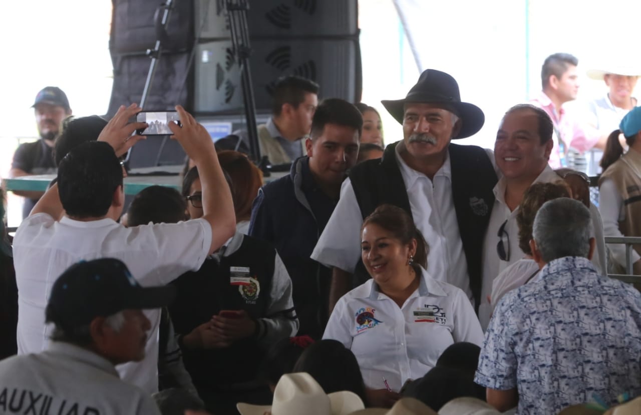 José Manuel Mireles asistió al mitin de López Obrador. (Javier Ríos)