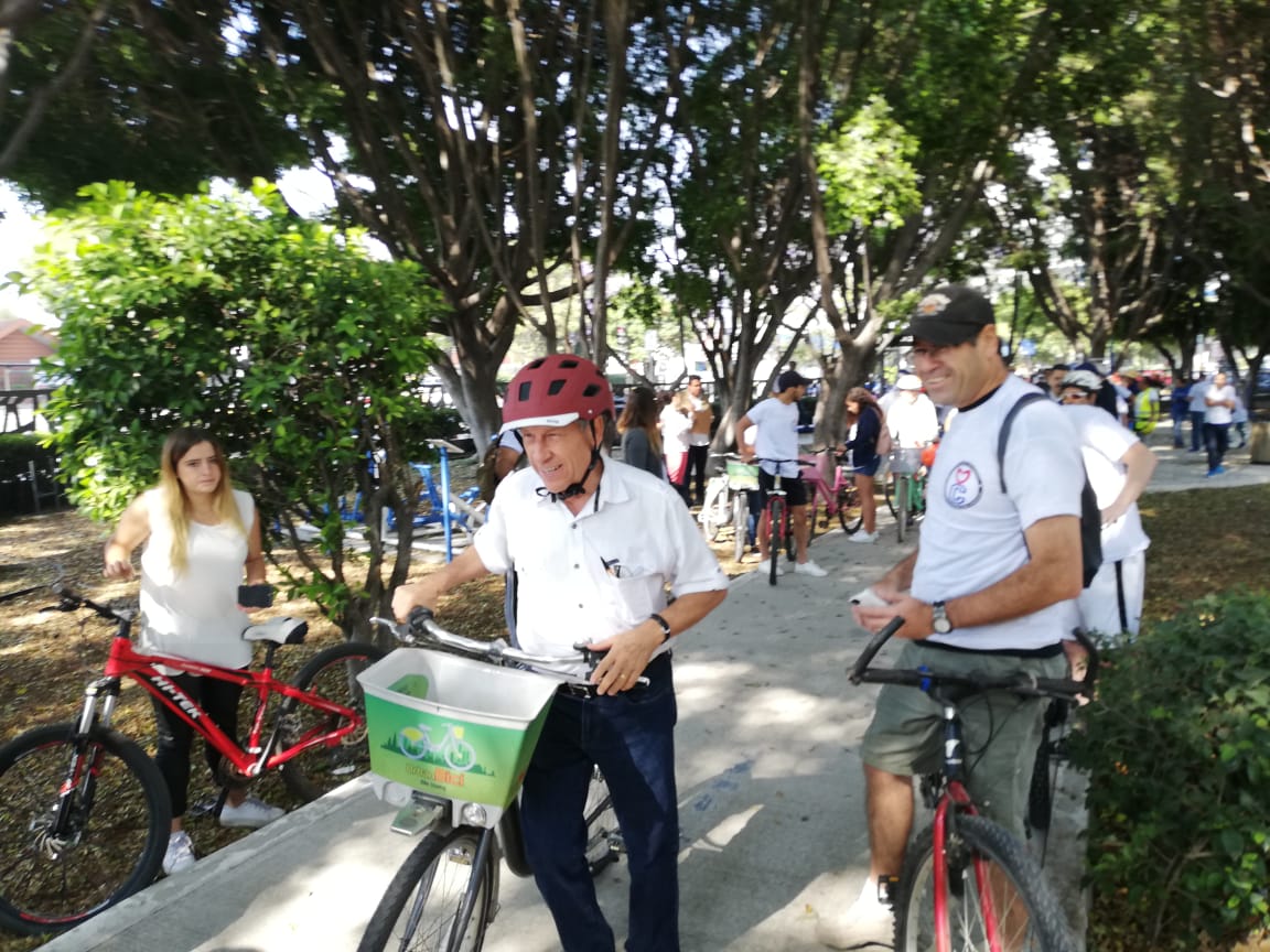 Dijoo que una de sus principales propuestas de campaña en materia de movilidad es ampliar la red de ciclovías para el caso de la capital (J. Nota)
