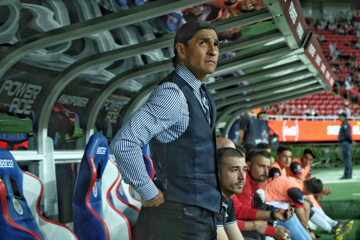 Francisco Palencia, técnico de Lobos BUAP (Imago 7)
