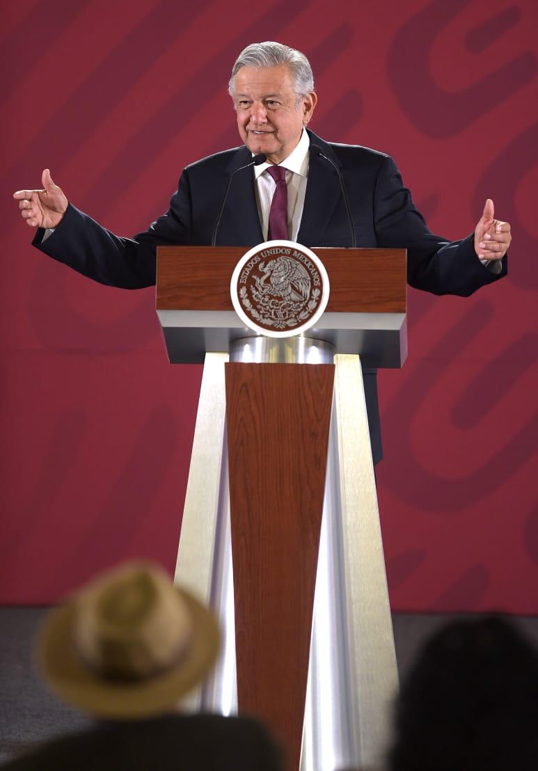 AMLO veta a tres empresas de participar en cualquier licitación/Especial.