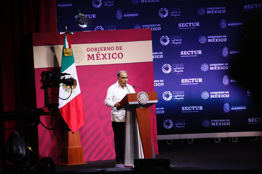 El gobernador de Guerrero, Héctor Astudillo, dijo que la fascinación por Acapulco subsiste en cada uno de los turistas (Cortesía)