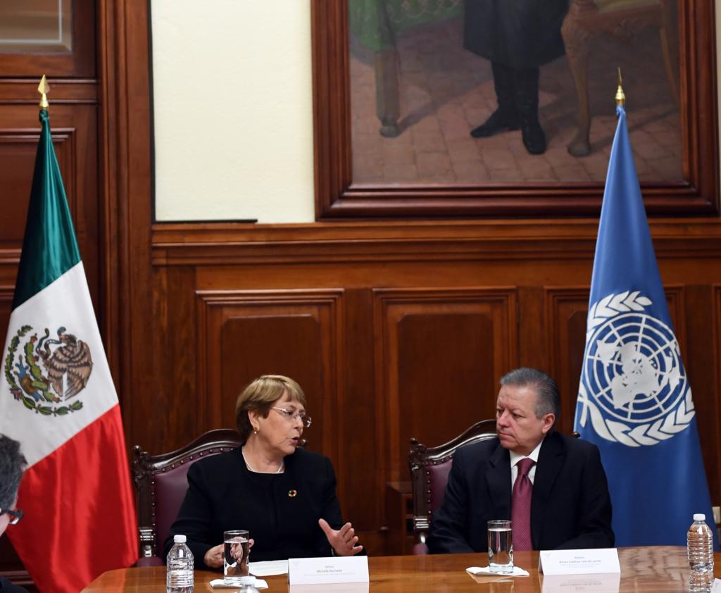 Michelle Bachelet y Arturo Zaldívar. (Especial)
