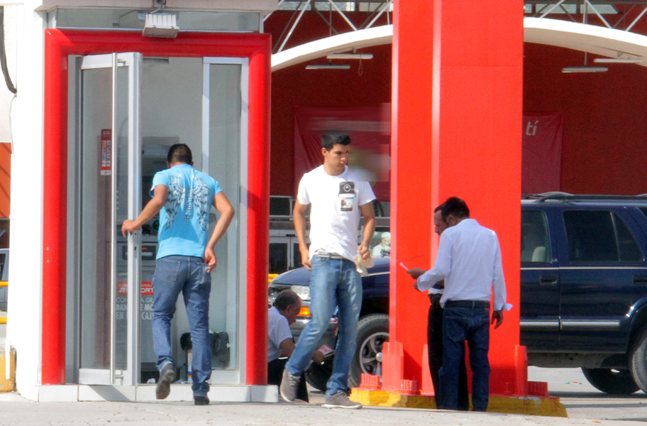 La Fiscalía recomienda no sacar dinero tan tarde y siempre acompañado. (Archivo)